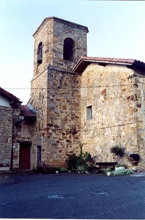 Mendiola. Valle de Lenitz, Gipuzkoa. Iglesia de San Juan Bautista. La torre se edific en la segunda mitad del siglo XIX.