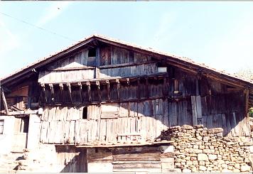 Urigoiti, Orozko, Bizkaia. Casero antiguo. De Urigoiti proceden los antepasaados de Micaela de Ura (nacida en 1701), bisabuelo de Cndido Madaleno Gasteasoro.