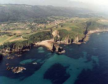 Pendueles, Llanes